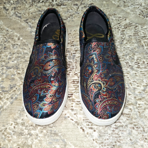 Womens Multicolor Slip-On Shoes - Picture 3 of 8